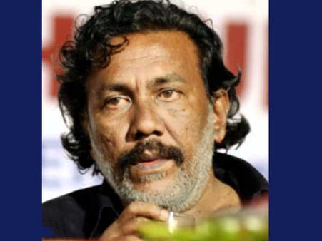 സംഘികളെ ട്രോളി കുരീപ്പുഴ ശ്രീകുമാര്‍..പാകിസ്താനിലേക്ക് പോകാം..ടിക്കറ്റുണ്ടോ സംഘികളേ...