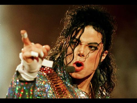 ലൈംഗികമായി പീഡിപ്പിക്കപ്പെട്ടു,മൈക്കിള്‍ ജാക്‌സണെ കൊലപ്പെടുത്തിയതാണെന്ന് മകളുടെ വെളിപ്പടുത്തല്‍...