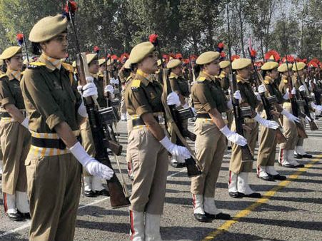 പിങ്ക് പട്രോളിംഗ്, പിങ്ക് ബസ്... ഇനി വനിതാ പോലീസ് ബറ്റാലിയനും... സ്ത്രീ സുരക്ഷയ്ക്കിത് മതിയോ?
