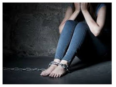 പതിനഞ്ചുകാരിയെ പീഡിപ്പിച്ച് കണ്ണുകള്‍ വികൃതമാക്കി; ക്രൂരതകള്‍ വേറെയും