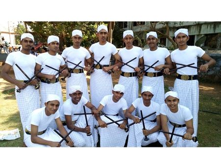 കോല്‍കളിയില്‍ 19മത് വര്‍ഷവും ഒന്നാം സ്ഥാനം നേടിയ എടരിക്കോട് ടീമിനെ അഭിനന്ദിച്ചു