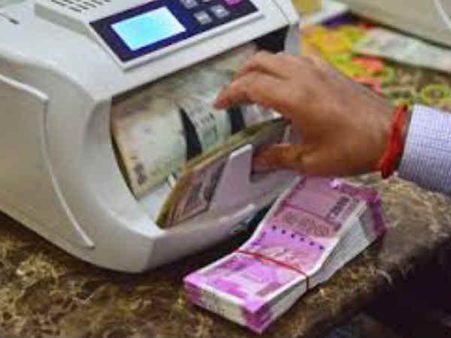 കോണ്‍ഗ്രസ് നിയന്ത്രണത്തിലുള്ള സഹകരണ ബാങ്കില്‍ 50 കോടിയുടെ ക്രമക്കേട്, ഞെട്ടിക്കുന്ന വെളിപ്പെടുത്തല്‍