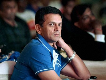 ഡോക്ടറേറ്റ് വെറുതെ വേണ്ടെന്ന് ദ്രാവിഡ്! ബെംഗളൂരു സര്‍വകലാശാലയുടെ ബിരുദം സ്വീകരിച്ചില്ല