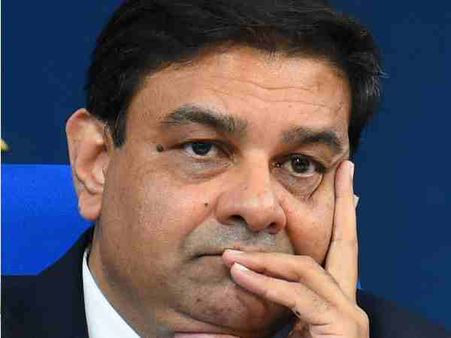 നോട്ട് നിരോധനം റിസര്‍വ് ബാങ്കിനെ തകര്‍ത്തു; ഗവര്‍ണര്‍ ഇടപെടണമെന്ന് ആര്‍ബിഐ ജീവനക്കാര്‍