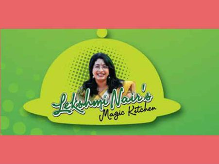 ലക്ഷ്മി നായരുടെ അടുക്കള, പിള്ളേർ പൂട്ടിച്ചു;ഹോട്ടലിൽ പണിയ്ക്ക് നിർത്തിയിരുന്നത് ഭാവി വക്കീലന്മാരെ !!
