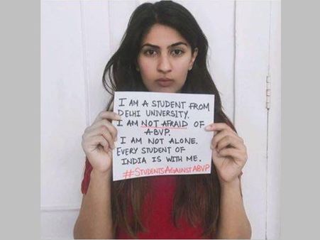 20 കാരി അനുഭവിക്കേണ്ടതിലപ്പുറം ഞാന്‍ അനുഭവിച്ചു, ക്യാമ്പെയിനില്‍ നിന്ന് പിന്നോട്ടെന്ന് ഗുര്‍മേഹര്‍