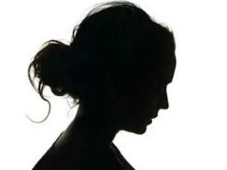 പരിശോധിച്ച ഡോക്ടര്‍ ഞെട്ടി!! യുവതിയുടെ തലച്ചോറിനകത്ത് കണ്ടത്!! വീഡിയോ