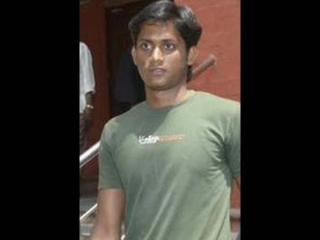 ഇളവരശന് നീതി കിട്ടാത്തത് ദളിതനായതിലോ? ആത്മഹത്യയെന്ന് അന്വേഷണ സംഘം, കേസ് അവസാനിപ്പിച്ചു!!