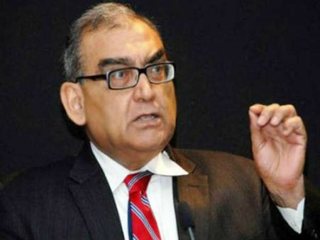 പളനിസ്വാമിക്ക് ഇതിനേക്കാള്‍ വലിയ നാണക്കേട് വരാനില്ല!! ഊറിച്ചിരിച്ച് ഒപിഎസ്