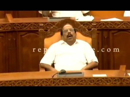 അവിടെ നയപ്രസംഗം, ഇവിടെ കൂട്ടയുറക്കം!!! ഇത് നിയമസഭയോ 'ഉറക്കസഭയോ', പൊട്ടിച്ചിരിപ്പിക്കും ഈ വീഡിയോ...