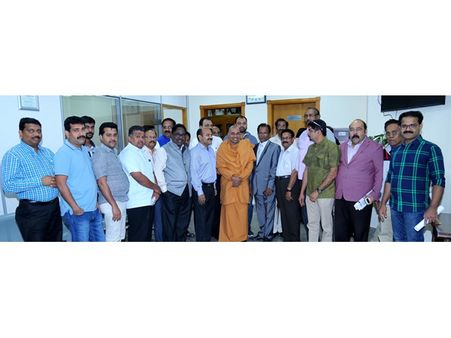 ഷാര്‍ജ ഇന്ത്യന്‍ അസോസിയേഷനില്‍ നാടന്‍ കലാപരിപടികള്‍ അരങ്ങേറി
