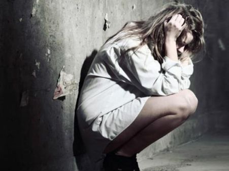 അമ്മയും മകളും നാലുവര്‍ഷമായി മുറിയില്‍ നിന്നും പുറത്തിറങ്ങിയില്ല!മുറിക്കുള്ളില്‍ കാണിച്ചുകൂട്ടിയത്...