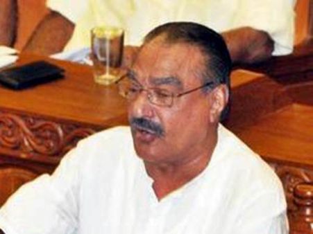 ബജറ്റ് ചോർത്തിയെന്ന് പറയാൻ പ്രതിപക്ഷത്തിന് എന്ത് യോഗ്യത ?!!! മാണി സാർ ഇതൊന്നും കേൾക്കുന്നില്ലെ...?