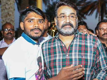 തള്ളിമാറ്റിയതിന് ലാലേട്ടന്‍ മാപ്പുപറഞ്ഞു!! അന്ന് യഥാര്‍ഥത്തില്‍ സംഭവിച്ചത്... യുവാവ് പറയുന്നു