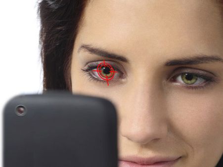 ആധാര്‍ പേ വന്നു; കാര്‍ഡുകള്‍ ഇനി അപ്രസക്തം!! മോദി കണ്ട സ്വപ്‌നം യാഥാര്‍ത്ഥ്യം