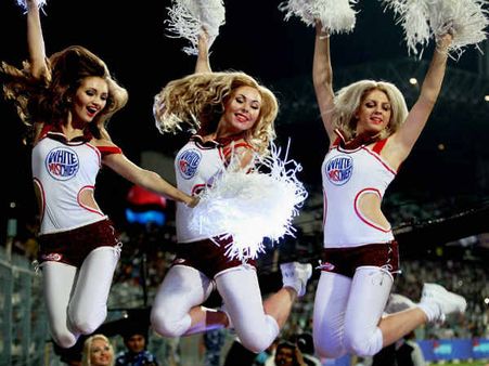 ഐപിഎല്ലില്‍ ഇനിമുതല്‍ ചിയര്‍ ഗേള്‍സ് വേണ്ട! പകരം രാമനാമം!!