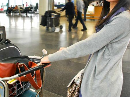 ഹാന്‍ഡ് ബാഗുകള്‍ക്ക് സ്റ്റാമ്പിംഗും ടാഗിംഗുമില്ല!! എയര്‍പോര്‍ട്ടിലെ കാത്തിരിപ്പിന് വിട