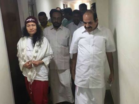 ഇറോം ശര്‍മ്മിള സിപിഎമ്മിലേക്ക്? അട്ടപ്പാടി മുതല്‍ എകെജി സെന്റര്‍ വരെ എത്തി കേരളത്തിലെ തേരോട്ടം...