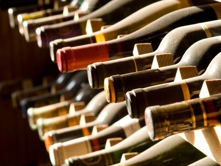 ദൂരപരിധി ബാധകമാകില്ല; ദേശീയ പാതകളിലെ ബാറുകള്‍ പൂട്ടേണ്ടതില്ലെന്ന് സര്‍ക്കാരിന് നിയമോപദേശം