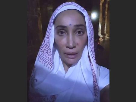 ഭഗവാന്‍ ശിവനും, ബുദ്ധനും, രാഖി സാവന്തും; സോഫിയ ഹയാത്തിന്റെ വിവാഹത്തിനെത്തുന്നവര്‍