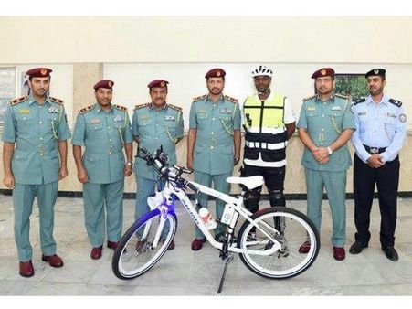 ഷാര്‍ജ: പോലീസ് പട്രോളിംഗ് സൈക്കിളില്‍; പോലീസ് മുക്കിലും മൂലയിലുമെത്തും!!