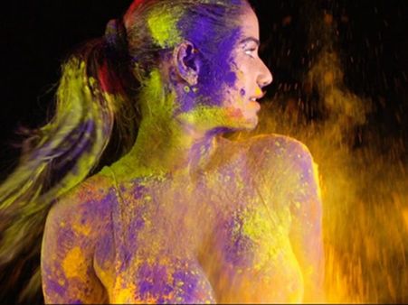 ഹോട്ടസ്റ്റ് ദാൻ എവർ: ട്വിറ്ററിനെ ഇളക്കിമറിച്ച് പുനം പാണ്ഡെയുടെ ഹോളി ആഘോഷം.. വീഡിയോ കാണാം!