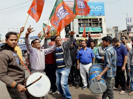 ജാതിയും പരിവാര്‍ ബന്ധവും പോരാ..യുപി മുഖ്യമന്ത്രിയാകാന്‍ ഇന്റലിജന്റ്സ് റിപ്പോര്‍ട്ടും വേണം, മോദി ഡാ