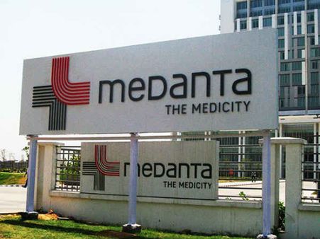 ഇന്ത്യന്‍ എയര്‍ ആംബുലന്‍സ് തകര്‍ന്നു വീണ് പൈലറ്റ് മരിച്ചു; അപകടം ബാങ്കോക്കില്‍!!