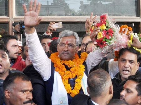 ത്രിവേന്ദ്ര സിംഗ് ഉത്തരാഖണ്ഡ് മുഖ്യമന്ത്രി; സത്യപ്രതിജ്ഞയ്ക്ക് സാക്ഷിയായി മോദിയും അമിത് ഷായും