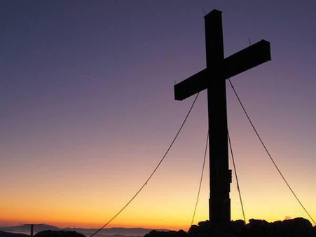 ഉന്നത സ്വാധീനം!! യുഡിഎഫ്, സിപിഎം ബന്ധം!! ശരിക്കും ആരാണ് സ്പിരിറ്റ് ഇന്‍ ജീസസ് ടോംസക്കറിയ?