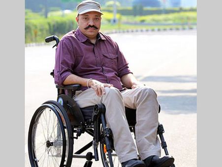 ഹൈവേകളിലെ മദ്യശാലകള്‍ പൂട്ടിച്ചതിന് പിന്നില്‍ മദ്യപിക്കുന്നയാള്‍