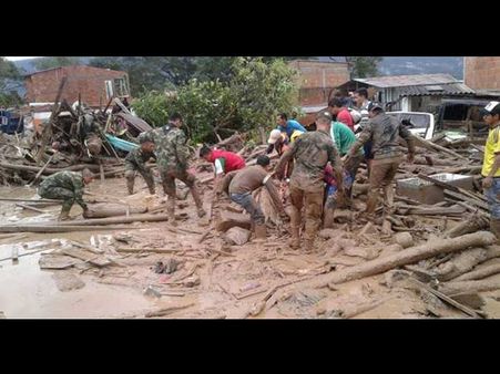 ഒരു നാടിനെ തുടച്ചുനീക്കി വൻ മണ്ണിടിച്ചിലും വെള്ളപ്പൊക്കവും...!! മരണം കുഞ്ഞുങ്ങളടക്കം 200ലധികം..!!