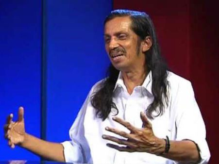 ചിലരെ സന്തോഷിപ്പിക്കാന്‍ അവാര്‍ഡിനെ വ്യഭിചരിക്കുന്നു!! മോഹന്‍ലാലിന് അവാര്‍ഡ് നല്‍കിയതിനെതിരെ പന്യന്‍