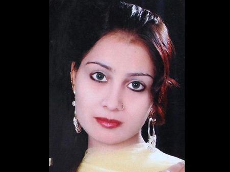 വിവാഹാലോചന വീട്ടുകാർ നിരസിച്ചു, പെൺകുട്ടിയുടെ മുഖത്ത് ആസിഡ് ഒഴിച്ചു! കാഴ്ച നഷ്ടമായി!!