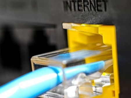 500 രൂപയ്ക്ക് 100 ജിബി ഡാറ്റ: ജിയോ ഫൈബർ 5 കലക്കും, തുടക്കം ദീപാവലി ദിനത്തിൽ!!