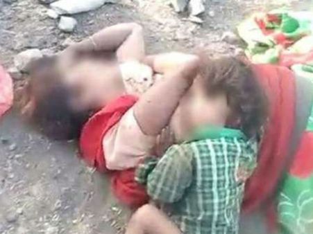 അമ്മേ എഴുന്നേല്‍ക്ക് വിശക്കുന്നു!!!അമ്മയുടെ മരണമറിയാതെ മുലപ്പാല്‍ കുടിക്കാന്‍ നോക്കുന്ന കുഞ്ഞ്