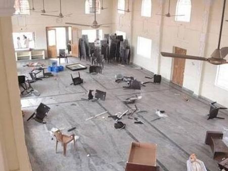 പുതുതായി നിര്‍മിച്ച ക്രിസ്ത്യന്‍ പള്ളി വിശ്വാസികള്‍ തല്ലി തകര്‍ത്തു, ആക്രമണത്തിന് പിന്നില്‍