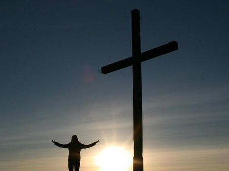 ഇത് 'കുരിശ്' തന്നെ...!! പിണറായി കുരിശിലേറും!!വാഗമണില്‍ കുരിശ് കൃഷി!! ഒന്നും രണ്ടുമല്ല, 15 കുരിശ്!!