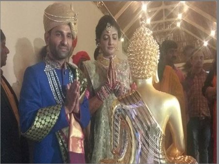 ഫേസ്ബുക്കില്‍ പരിചയപ്പെട്ടു,അഹമ്മദാബാദ് ഡിസിപിക്ക് എയര്‍പോര്‍ട്ട് മാനേജര്‍ വരന്‍