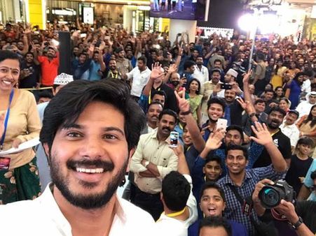 ആരാധകരുടെ മനം കവർന്ന് ദുല്‍ഖർ സൽമാൻ: മസ്കത്തിൽ ഹൃദ്യമായ വരവേൽപ്പ്