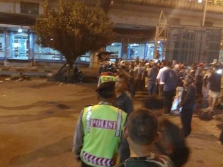 ഇന്തോനേഷ്യയില്‍ ബസ് സ്റ്റേഷന് സമീപം ഇരട്ടസ്ഫോടനം, രണ്ട് പേര്‍ മരിച്ചു