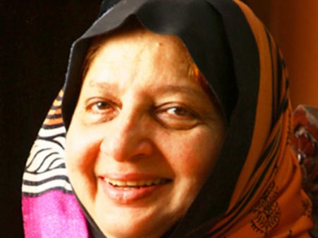 ഖമറുന്നീസ ഒരു പെണ്ണായിപ്പോയി... അല്ലെങ്കില്‍ കാണാമായിരുന്നു ലീഗിലെ ആണ്‍കൂട്ടങ്ങളുടെ വീറ്!!!