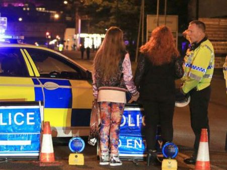 മാഞ്ചസ്റ്റര്‍ അക്രമണത്തില്‍ ഇരയായത് യുവാക്കളും കുട്ടികളും!!!സൗജന്യ താമസമൊരുക്കി ഡ്രൈവര്‍മാര്‍!!!