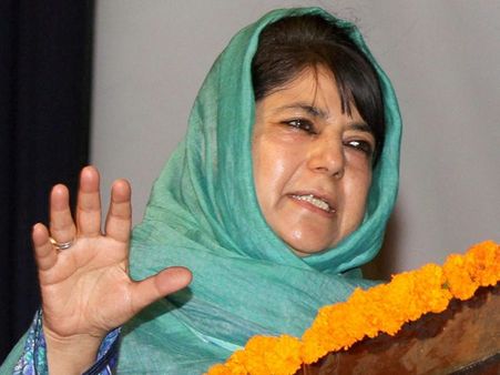 യുവതിയുടെ ജനനേന്ദ്രിയത്തിൽ മുളകുപൊടി വിതറി, കുപ്പി കുത്തിക്കയറ്റി.. കാശ്മീരിൽ പോലീസ് ചെയ്യുന്നത്!!!