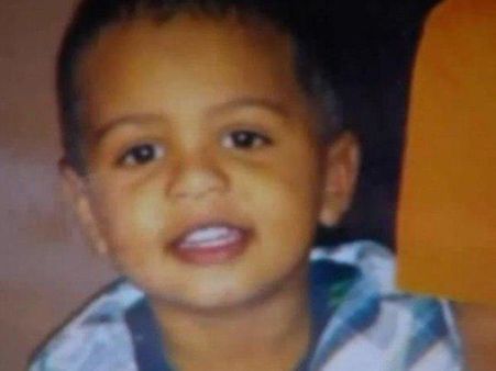 ഇഷ്ടമില്ലാത്ത മകനോട് അച്ഛന്‍ ചെയ്ത ക്രൂരത; പട്ടിണിക്കിട്ട് കൊന്നു, പന്നിയെ കൊണ്ട് തീറ്റിച്ചു!!