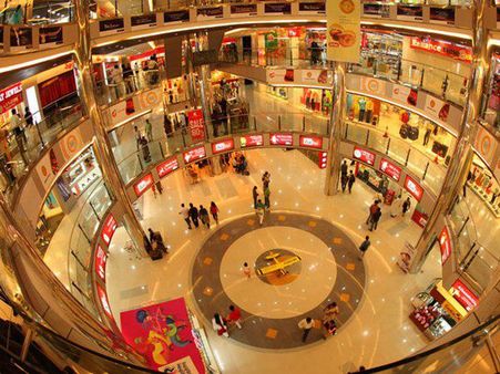 കൊച്ചി ഒബറോണ്‍ മാളില്‍ വന്‍ തീപ്പിടുത്തം,നാലാം നില കത്തിനശിച്ചു,ആളുകളെ ഒഴിപ്പിച്ചു,വീ‍‍ഡിയോ കാണാം...