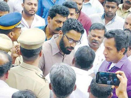 ശ്രീറാം വെങ്കിട്ടരാമന്‍ കുഴപ്പത്തില്‍!'എട്ട് സെന്‍റ് ജന്മിയുടെ' മുന്നറിയിപ്പ്!കുഴപ്പത്തിലാക്കുന്നത്?