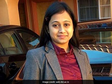 ഐഐടി ക്യാമ്പസിൽ പിഎച്ച്ഡി വിദ്യാർത്ഥിനി മരിച്ച നിലയിൽ, സംഭവത്തിൽ ദുരൂഹത!!