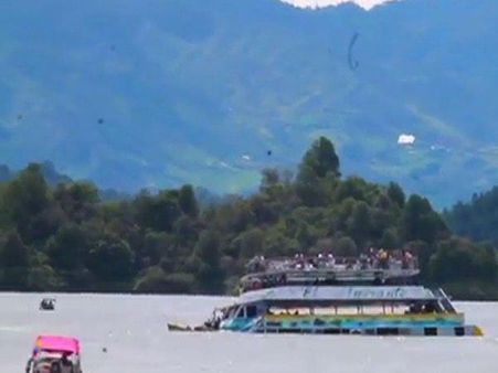 ടൂറിസ്റ്റ് ബോട്ട് മുങ്ങി ഒമ്പത് മരണം!! 28 പേരെ കാണാനില്ല!! ബോട്ടിലുണ്ടായിരുന്നത് 150 പേർ!!