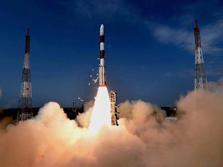 ഇന്ത്യയെ ആക്രമിക്കാന്‍ ശത്രുക്കള്‍ ഭയക്കും: 'ഐ ഇന്‍ ദ സ്കൈ' പണി കൊടുക്കും